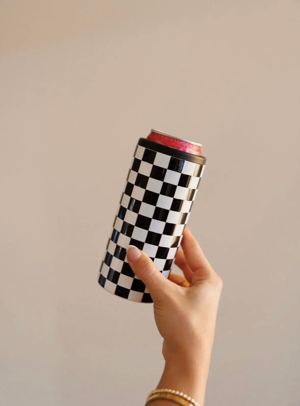 Hard Cooling Can In CheckerBoard